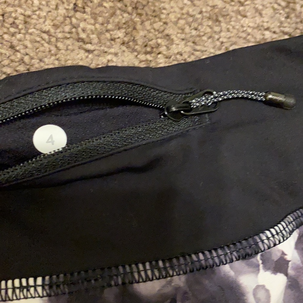 Lululemon Floral Speed Shorts - Picture 5 of 6